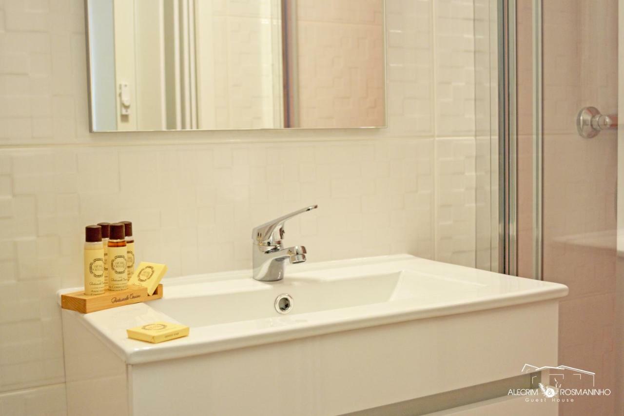 Alecrim Rosmaninho Guest House พินเญล ภายนอก รูปภาพ