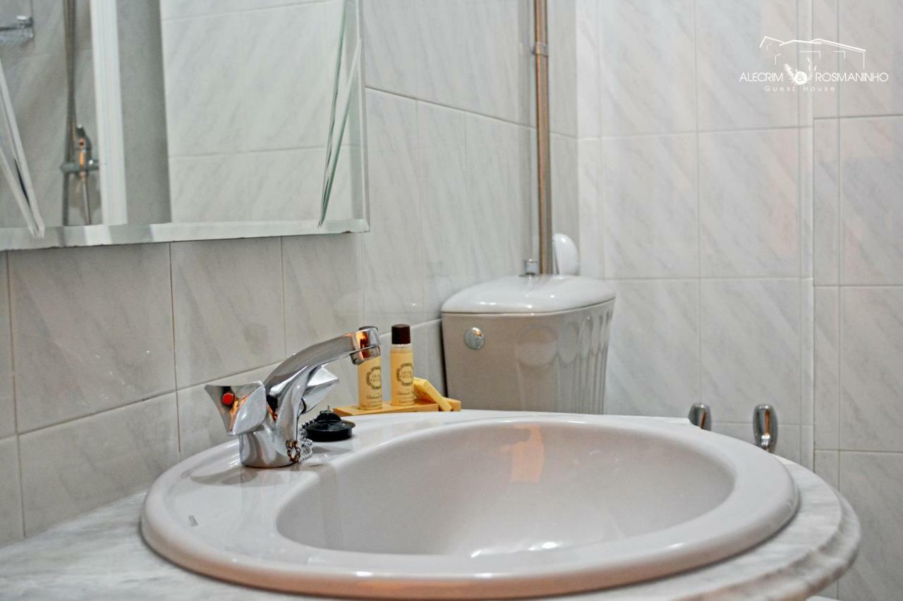 Alecrim Rosmaninho Guest House พินเญล ภายนอก รูปภาพ
