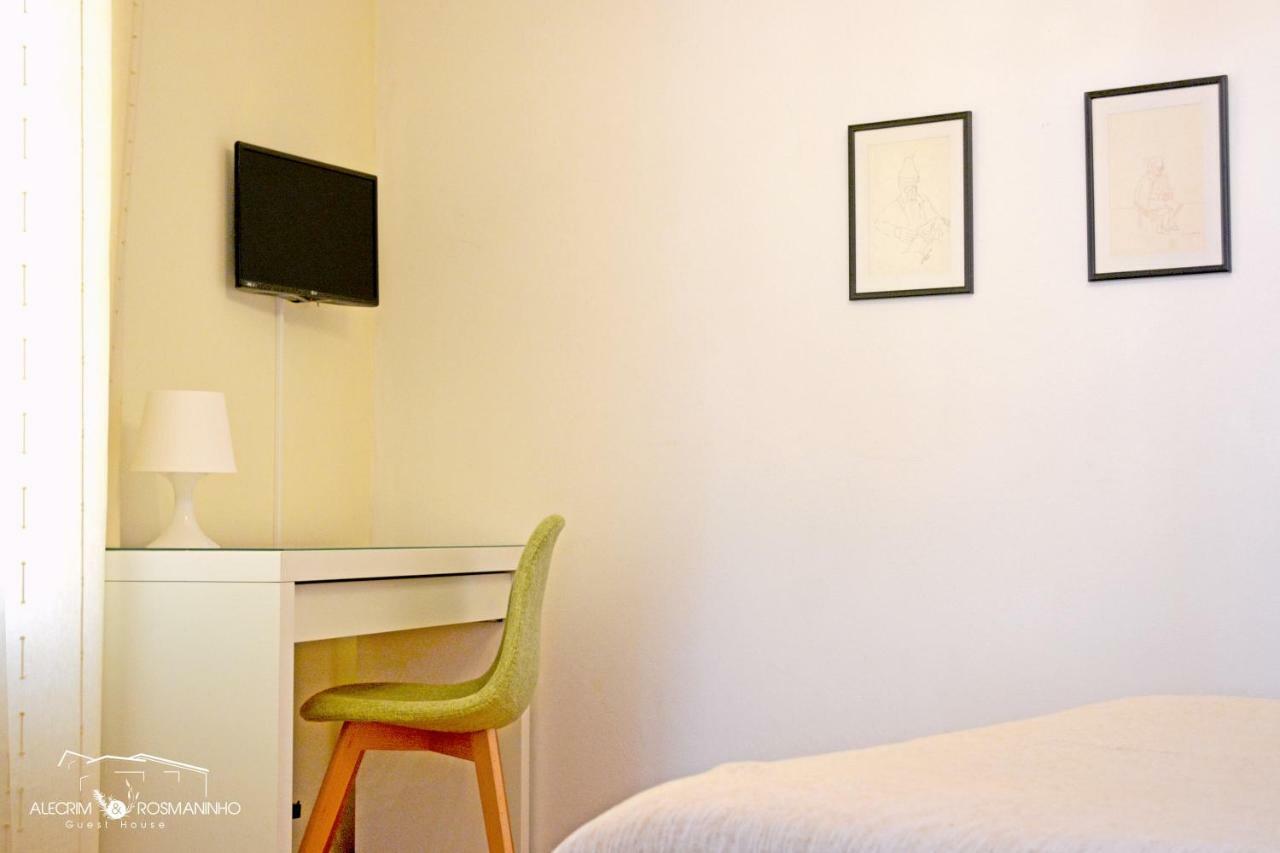 Alecrim Rosmaninho Guest House พินเญล ภายนอก รูปภาพ