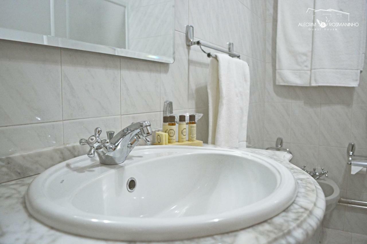 Alecrim Rosmaninho Guest House พินเญล ภายนอก รูปภาพ